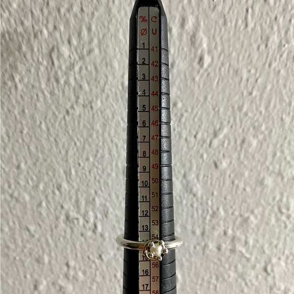 Rare and Retired HTF Pandora two tone pearl reminder ring - Picture 3 of 6